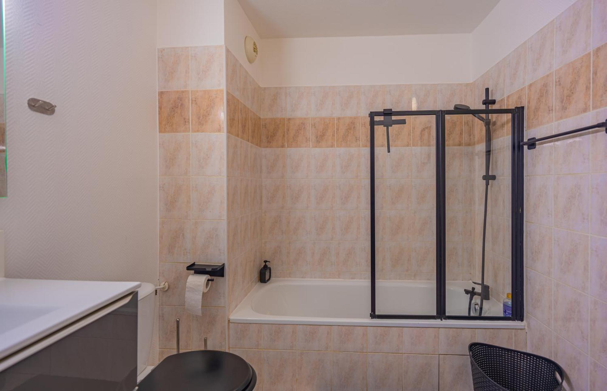 Appartement Tout Equipe A 3 Min Gare Annemasse - Ideal Famille Ou Pro - Parking Inclus 维尔拉格朗 外观 照片